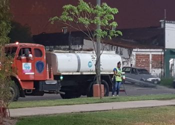 Ediles proponen usar camiones municipales de riego para asistir a barrios sin agua