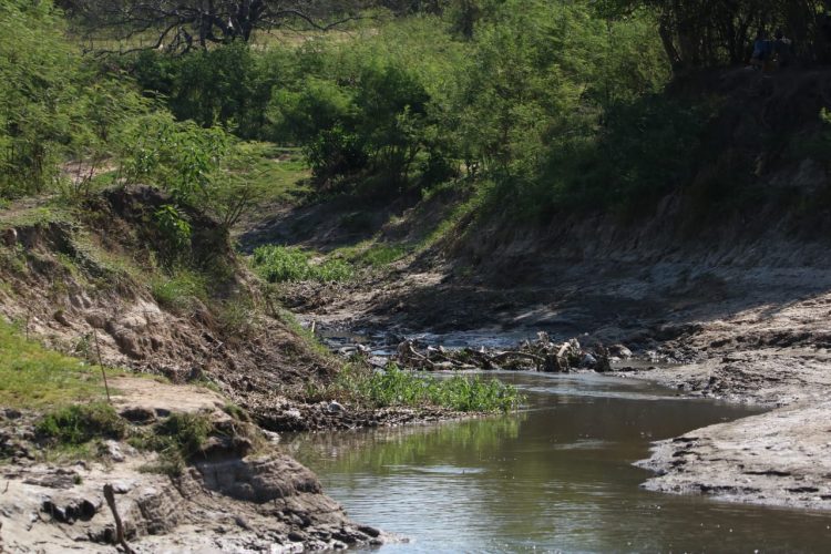 El Pucú, el torrentoso riacho que hoy está golpeado por la sequía