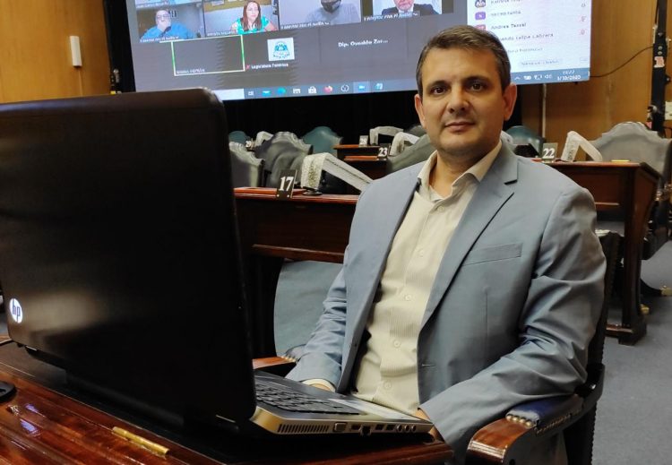 “Quique” Ramírez le pidió a la Fiscal de Estado que “no falte a la verdad” sobre los varados