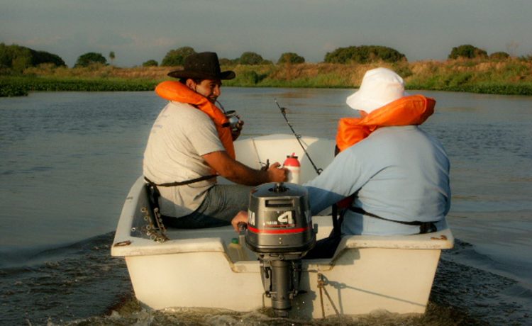 Hoy abren bares “a prueba“ y anuncian inminente reinicio de pesca deportiva