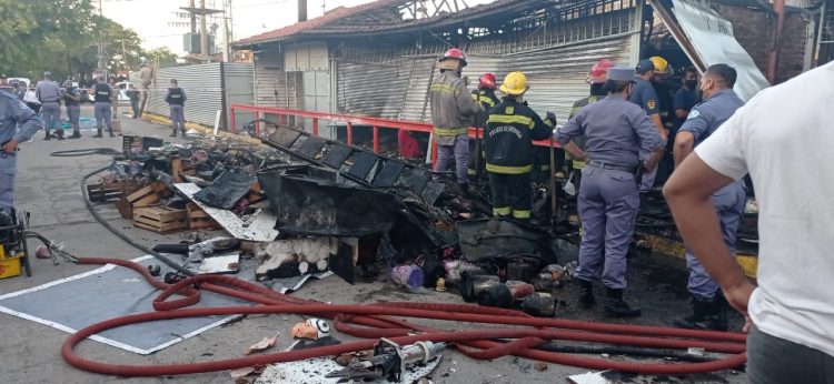 Incendio fatal en el mercadito: una mujer falleció calcinada