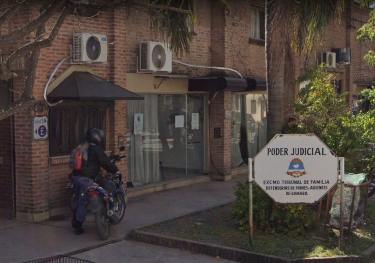 Tribunal de Familia convocó a familias a adoptar un niño “de 10 años, muy inteligente”