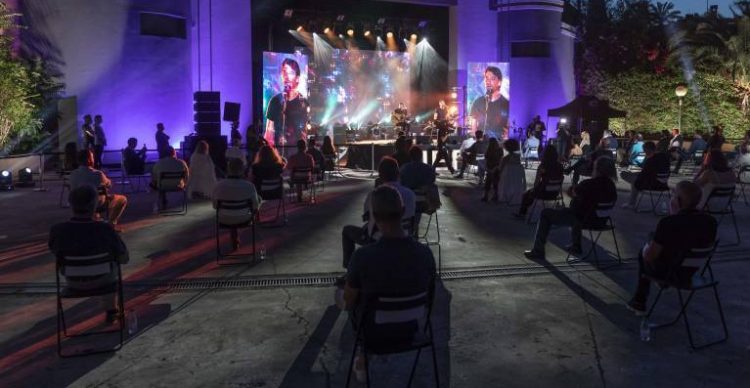 El Gobierno autorizó eventos culturales, sociales, recreativos y religiosos al aire libre