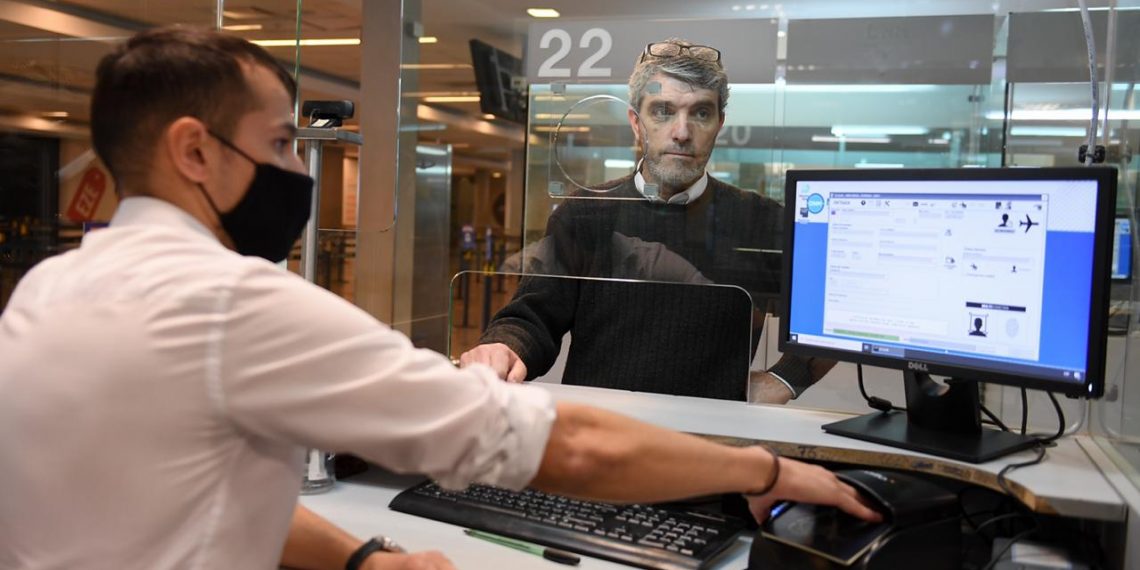 Nación autorizará ingreso al país, con PCR negativo, y sin cuarentena