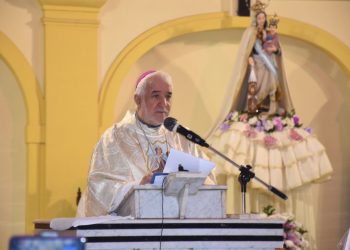 Conejero quiere misas y se queja por exceso policial