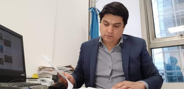 «A los que ingresan a la provincia se les debe permitir cumplir la cuarentena en domicilios particulares»