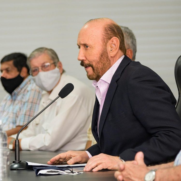 El Gobernador otorgó 5% de aumento salarial a estatales activos y pasivos