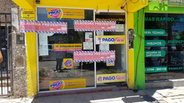 Defensa al Consumidor clausuró locales de servicios por cobro indebido de adicionales