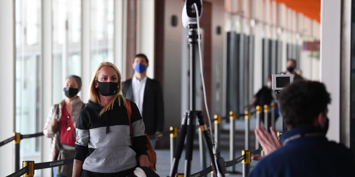 Argentinos que regresen del exterior podrán optar por PCR o cuarentena hasta el 16 de diciembre