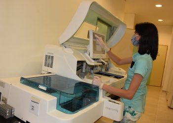 Dos jóvenes, procedentes de Buenos Aires y San Juan, dieron positivo a covid