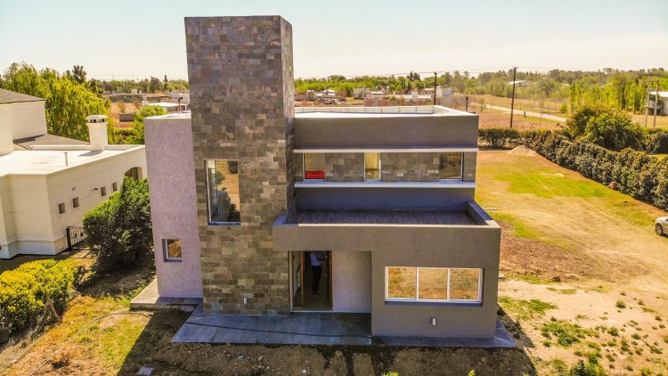 Mientras muchos sueños se detuvieron, Márquez & Asociados, con su compromiso hizo que el de la casa propia no se detenga