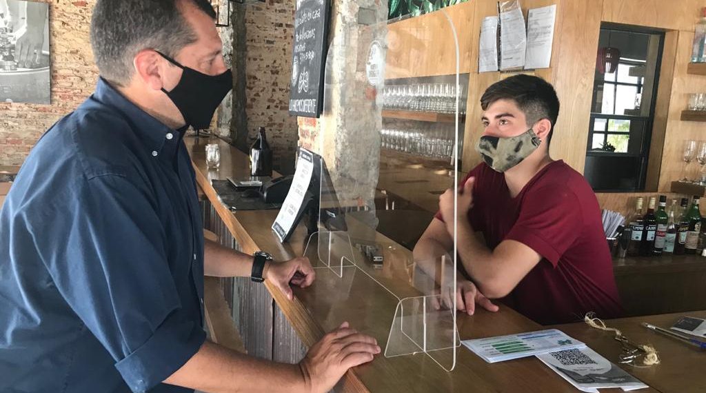 Olivera pidió al gobierno «sentido común» y que libere el servicio a los gastronómicos