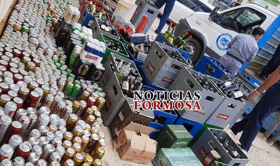 Secuestraron bebidas y clausuraron local «El Mono» por hacer delivery «casi las 24 horas»