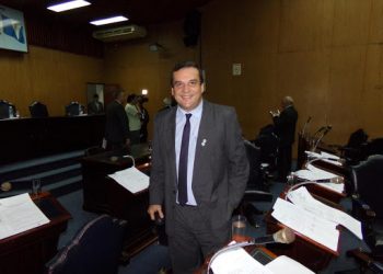 Zárate pidió a Insfrán que el bono llegue a municipales del interior