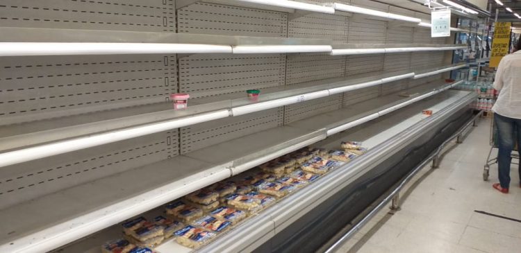 Advierten que los super venden rubros que a comercios chicos no les permiten