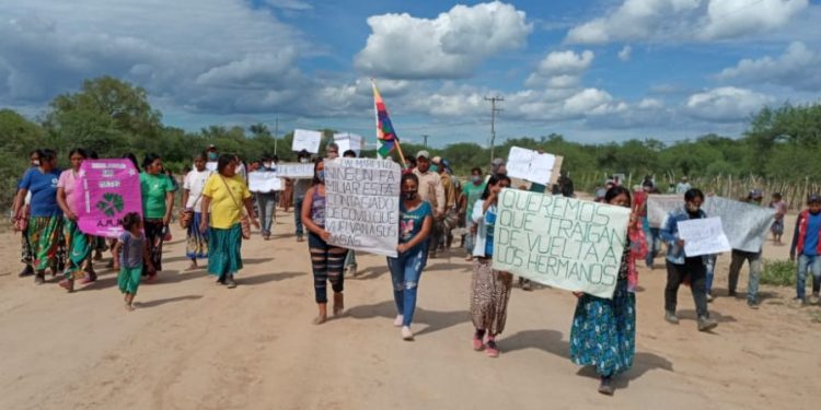 Protesta aborigen en el oeste, piden «vuelta a casa» de aislados «sin covid»