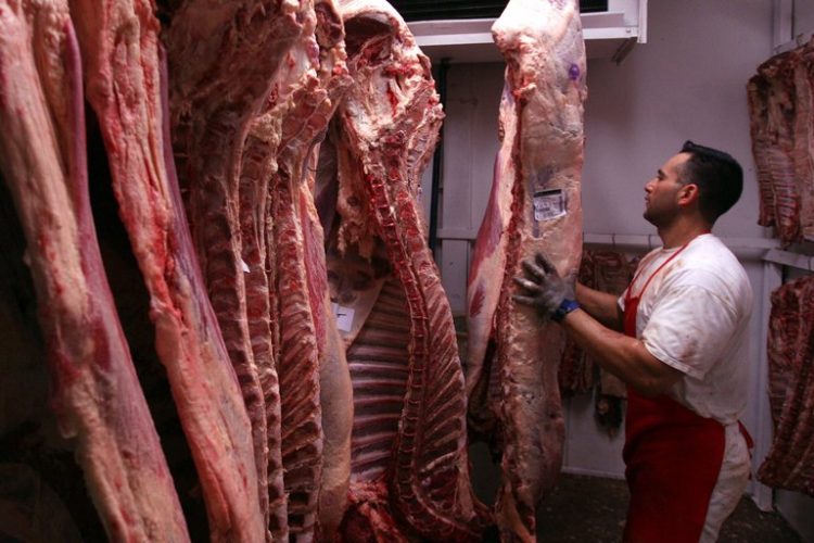El precio de la carne vacuna aumentó el doble que la inflación en 2020