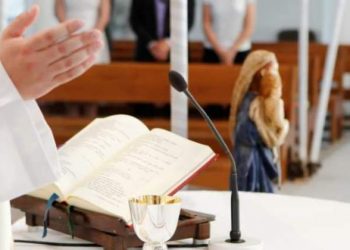 Parte de la iglesia católica desaprueba acciones locales ante el covid