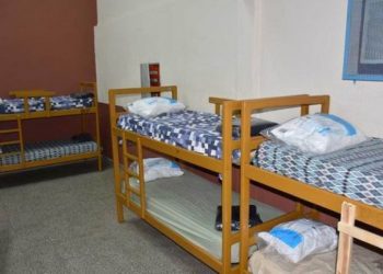 Ahora la internación y cuarentena podrán ser en parte domiciliarias