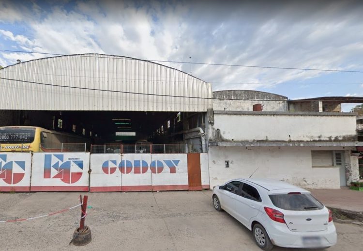 Trabajadores de Nueva Godoy reimpulsan lucha por salarios y vuelta a la actividad