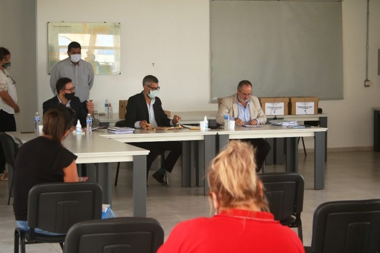 Hay 4 ofertas para la para nueva obra de desagües cloacales en 3 nuevos barrios