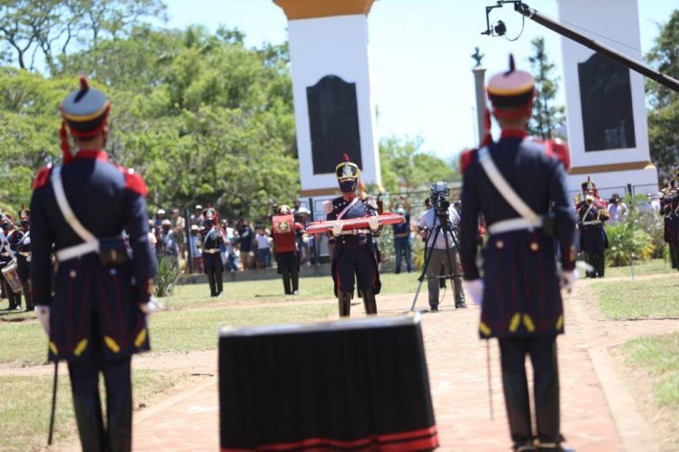 Insfrán y gobernadores del Norte Grande acompañaron a Alberto en el acto homenaje a San Martín