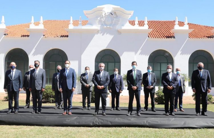 Insfrán y gobernadores del Norte Grande acompañaron a Alberto en el acto homenaje a San Martín
