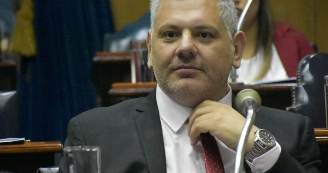 Intendentes están más preocupados en Wolff que en bajos salarios de sus empleados