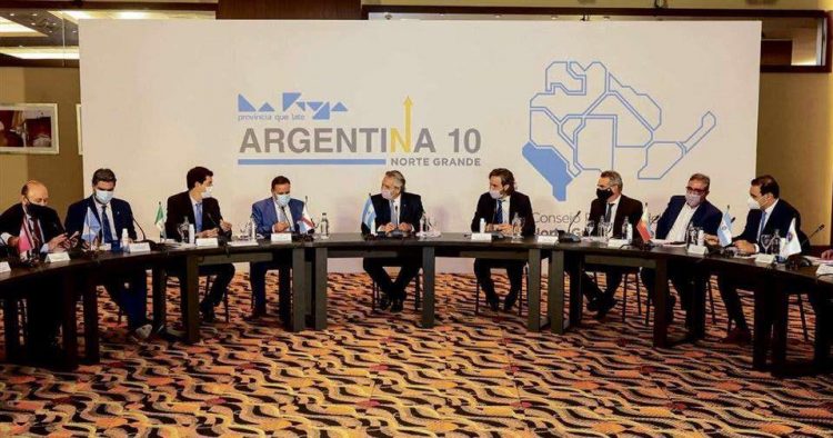 Insfrán asistirá a reunión de gobernadores con Alberto