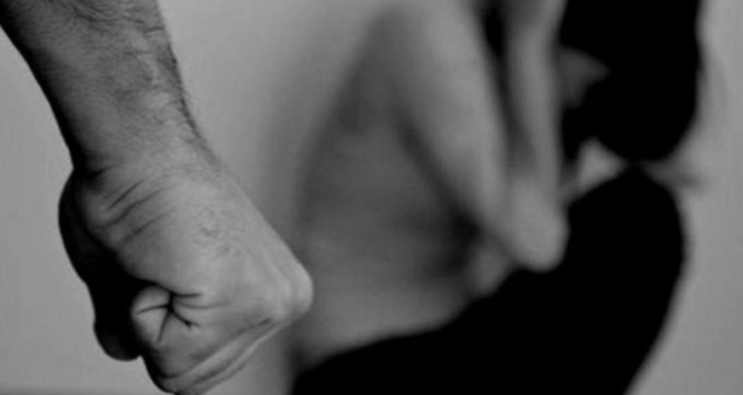 Violencia de género: lo que deben hacer las autoridades ante una denuncia, según la ley