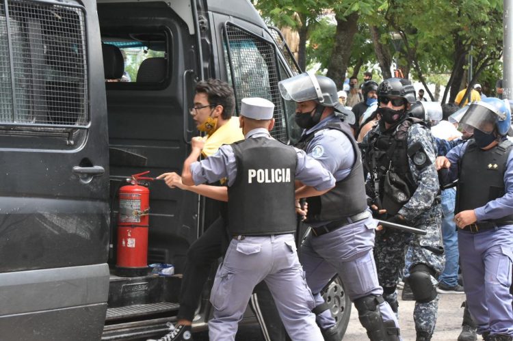 Violencia, represión y agresiones en Formosa. Galería de fotos