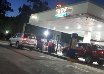 Empleados de estaciones de servicio piden por la apertura de actividades y ser vacunados