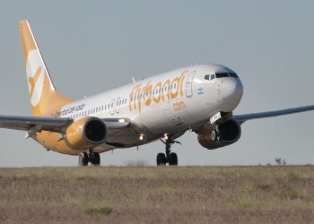 Flybondi comienza a volar desde Aeroparque a Corrientes