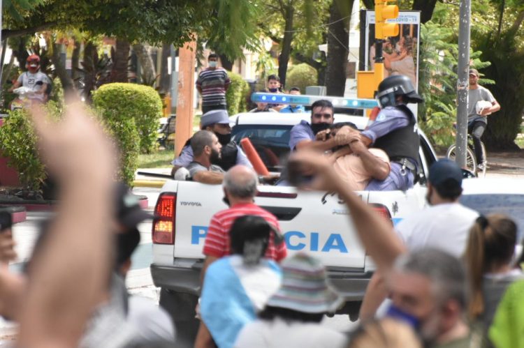 Violencia, represión y agresiones en Formosa. Galería de fotos
