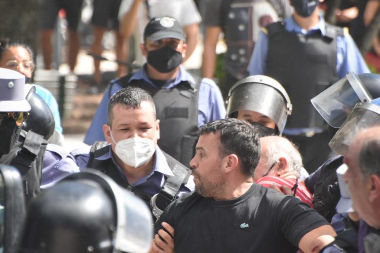 Violencia, represión y agresiones en Formosa. Galería de fotos