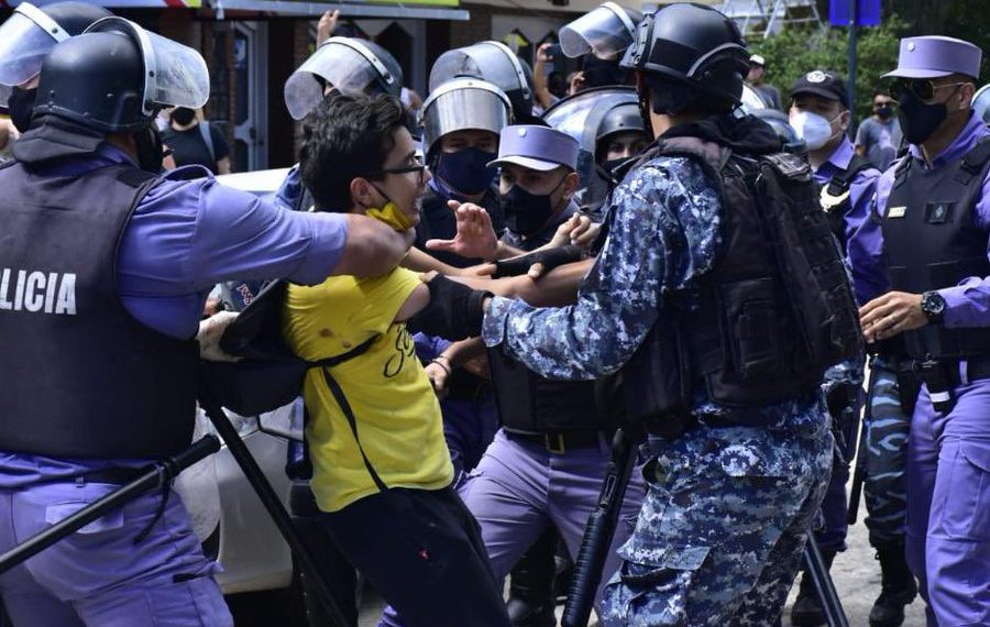 El “viernes negro” analizado por el portal de Horacio Verbitsky