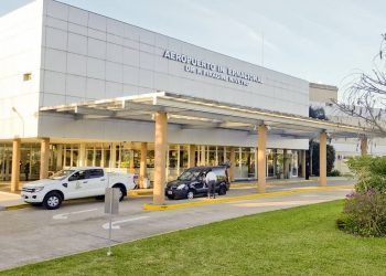 Gobierno de Corrientes propició sumar dos vuelos semanales con Buenos Aires a través de Jet Smart