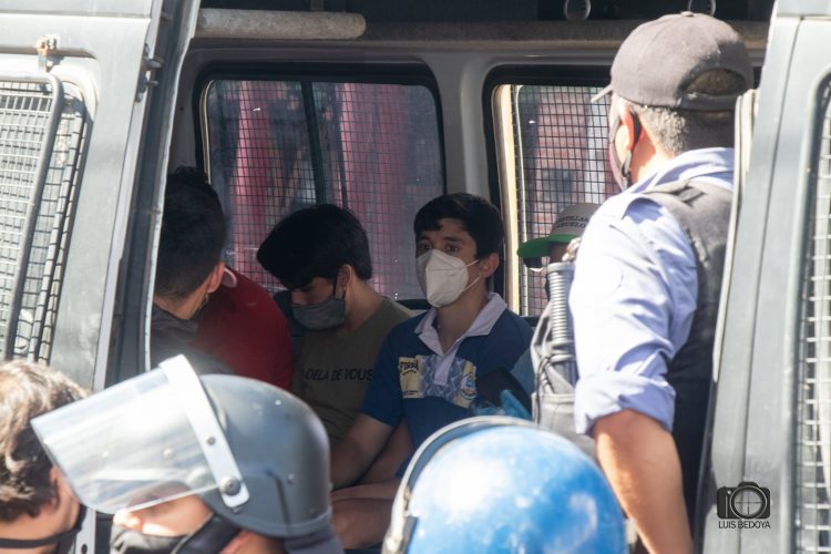 Con un discurso moderado el gobierno apuesta a la vacuna como «salvadora» en un año electoral complicado