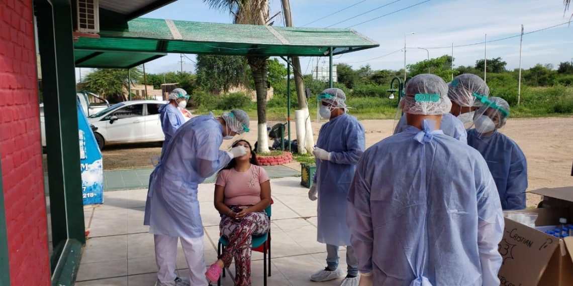 Récord de casos con 60 positivos y el fallecimiento de un hombre de 71 años