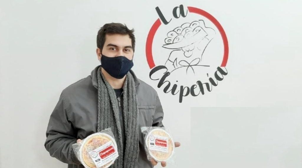 Vende su chipería, critica a la oposición y ofrece trabajo en su nueva cervecería