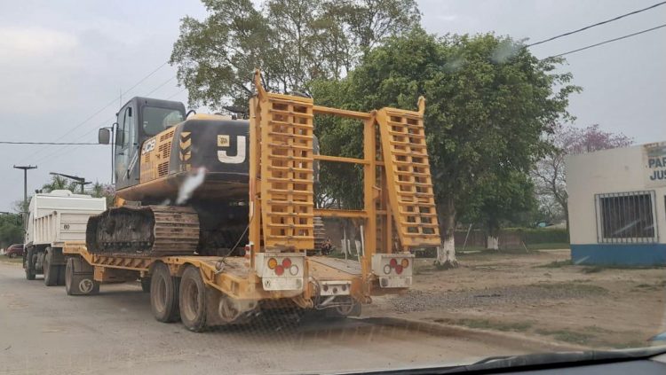 La Policía secuestró maquinarias, que serían de la Municipalidad, del campo de «Chilú» Leguizamón