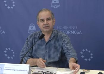 Detectan médicos que indican aislamiento domiciliario en contra de protocolos oficiales