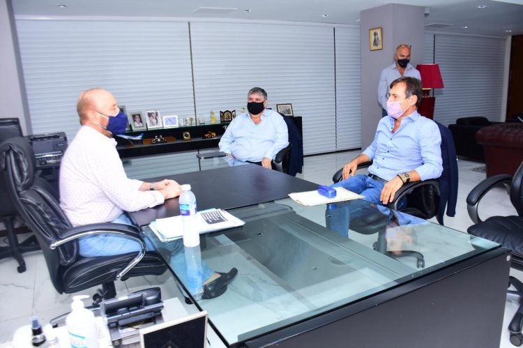 Encuentro cumbre: Gildo, Naidenoff, Mayans