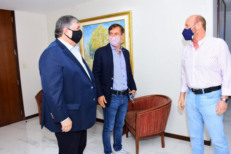 Encuentro cumbre: Gildo, Naidenoff, Mayans