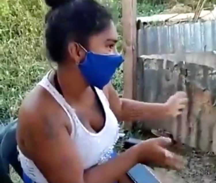 Clases virtuales: tuvo que vender la TV para comprar un teléfono