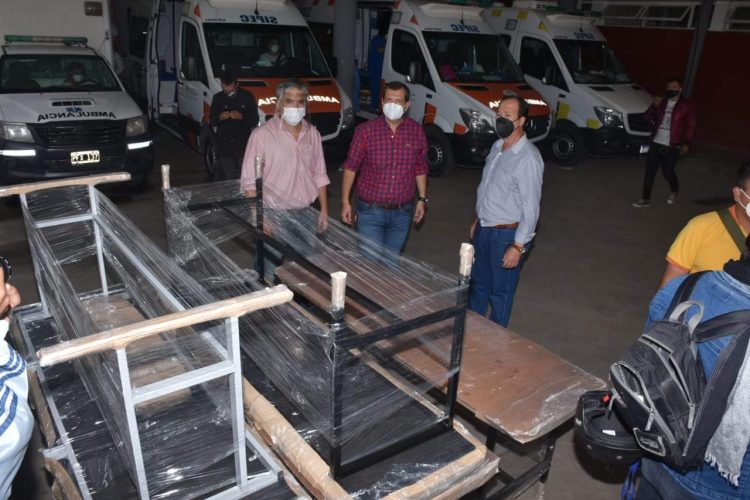 Ediles radicales donaron parte de su sueldo para comprar insumos hospitalarios