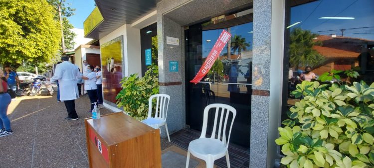 Asociación de laboratorios repudió la clausura a Raimundo Motter