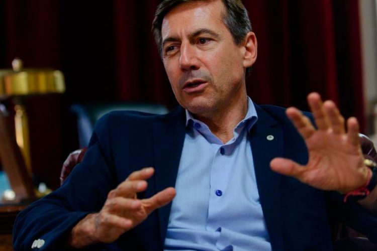 Naidenoff: “Soy formoseño y me vacuné en mi provincia, sin vacunatorio vip”