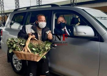 ¿El gobernador de Formosa fue hoy al acto por la independencia de Paraguay?