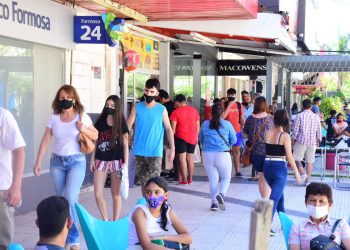 Tras varios meses, la curva de contagios cede y marca una desaceleración de contagios